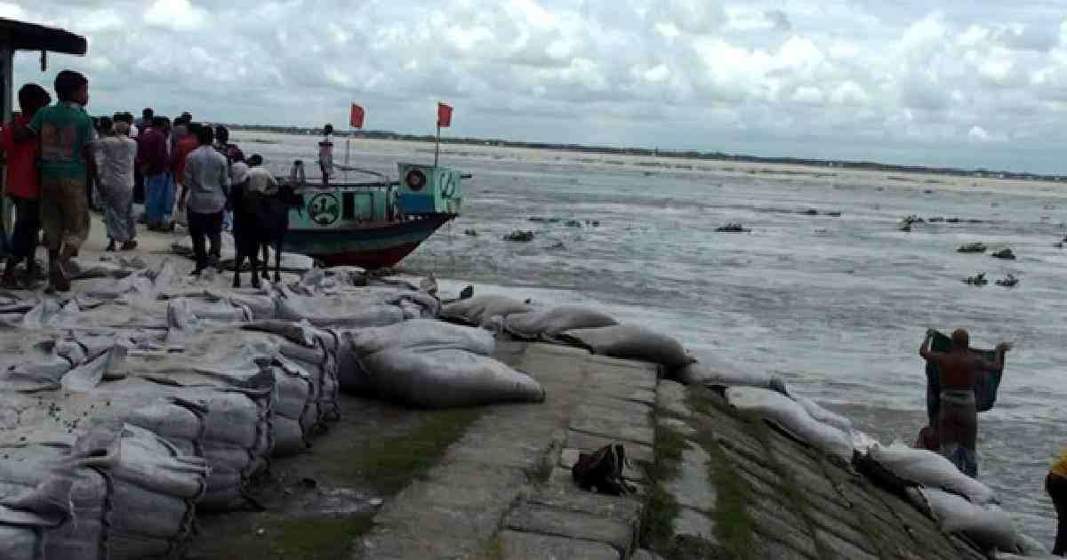 Chandpur district town , River protection dam , 421-cr project , Chandpur Water Development Board , River bank erosion , Meghna River , Ministry of Water Resources , Chandpur town , Chandpur